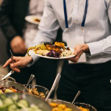 How to Calculate the Perfect Amount of Food Per Guest for Your Event